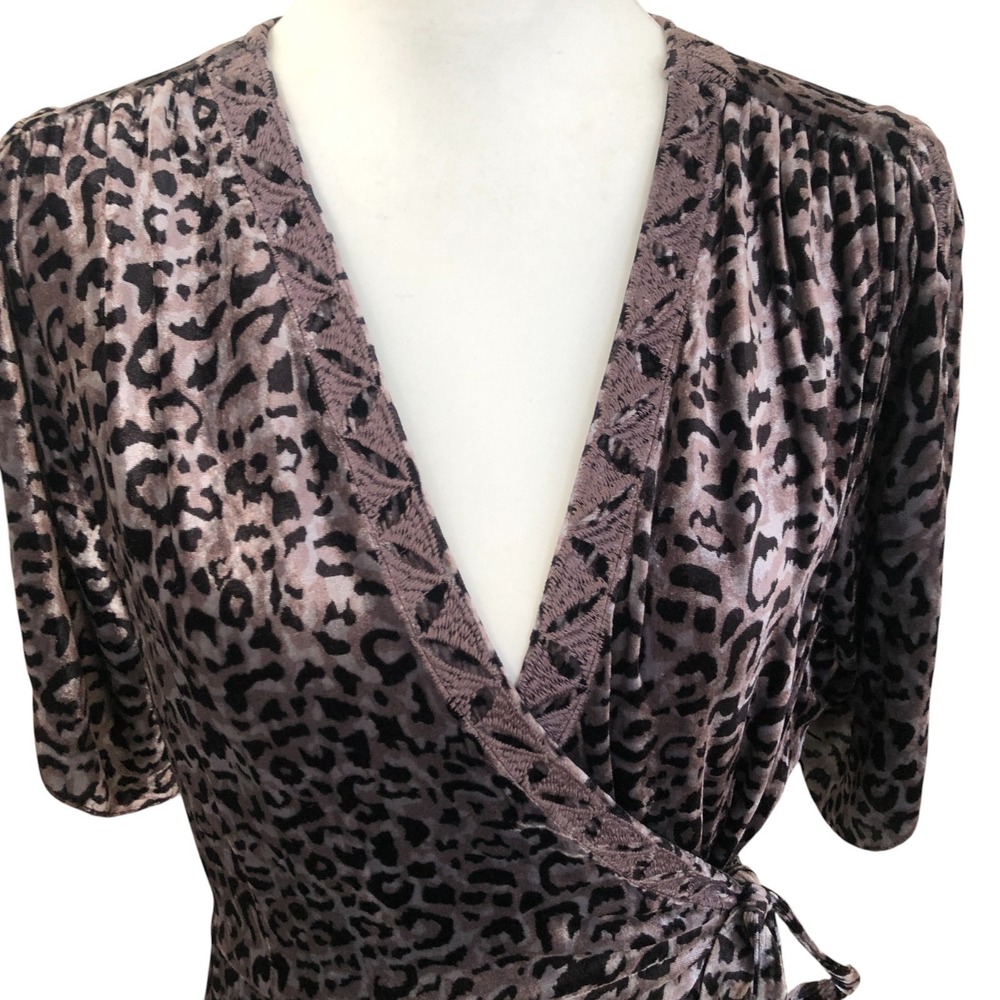 JOHNNY WAS Deep V-Neck Elegant Ombre Leopard Silk Velvet‎ Wrap Midi Dress M $330 - Picture 8 of 16